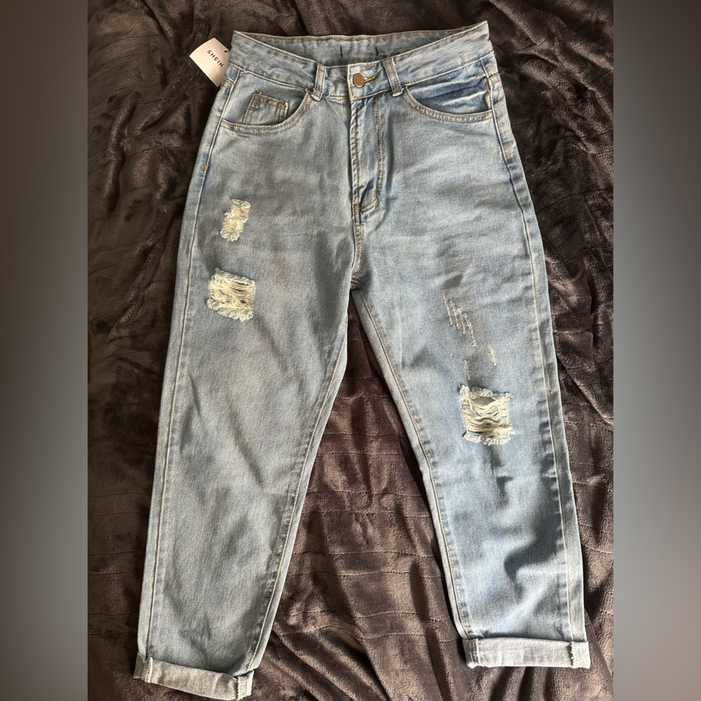 Destroyed boyfriend light wash jeans - NWT
